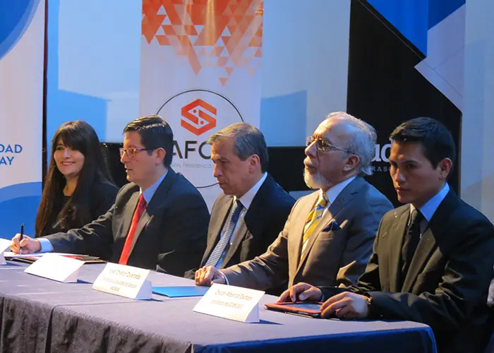 El II Congreso de Comercio Exterior y Negociación Internacional llenó el auditorio de la Universidad