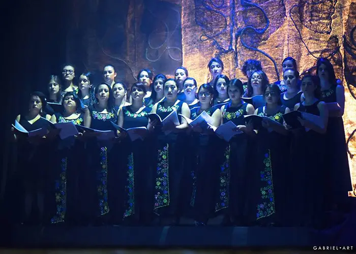 What happens in Cuenca? Choir of the UDA sings with the Symphony Orchestra of the city