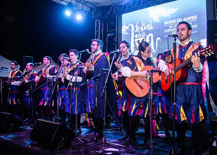 La UDA en la ceremonia de clausura del Festival de la Lira 2019