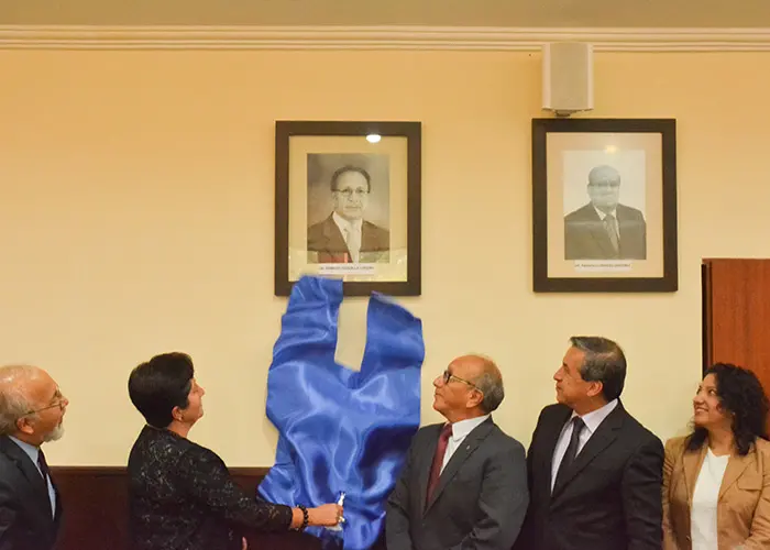 Homenaje a ex Decanos y profesores de Ciencias jurídicas