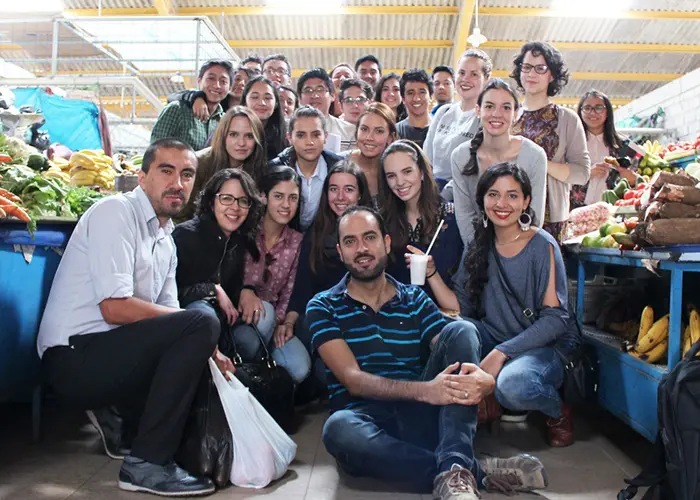 Taller interdisciplinario de Diseño para las Escuelas de la UDA y la Universidad de Cuenca