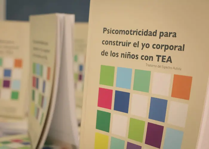 Presentación del libro sobre psicomotricidad de los niños con TEA