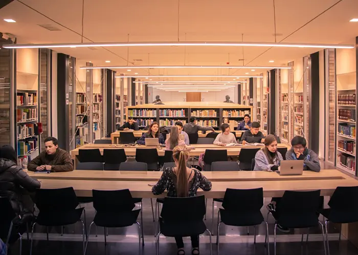 Los tours virtuales de la UDA comienzan por la biblioteca