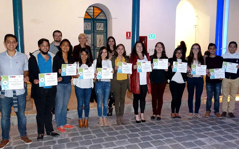 Escuela de Turismo contribuyen a la certificación internacional de empresas cuencanas