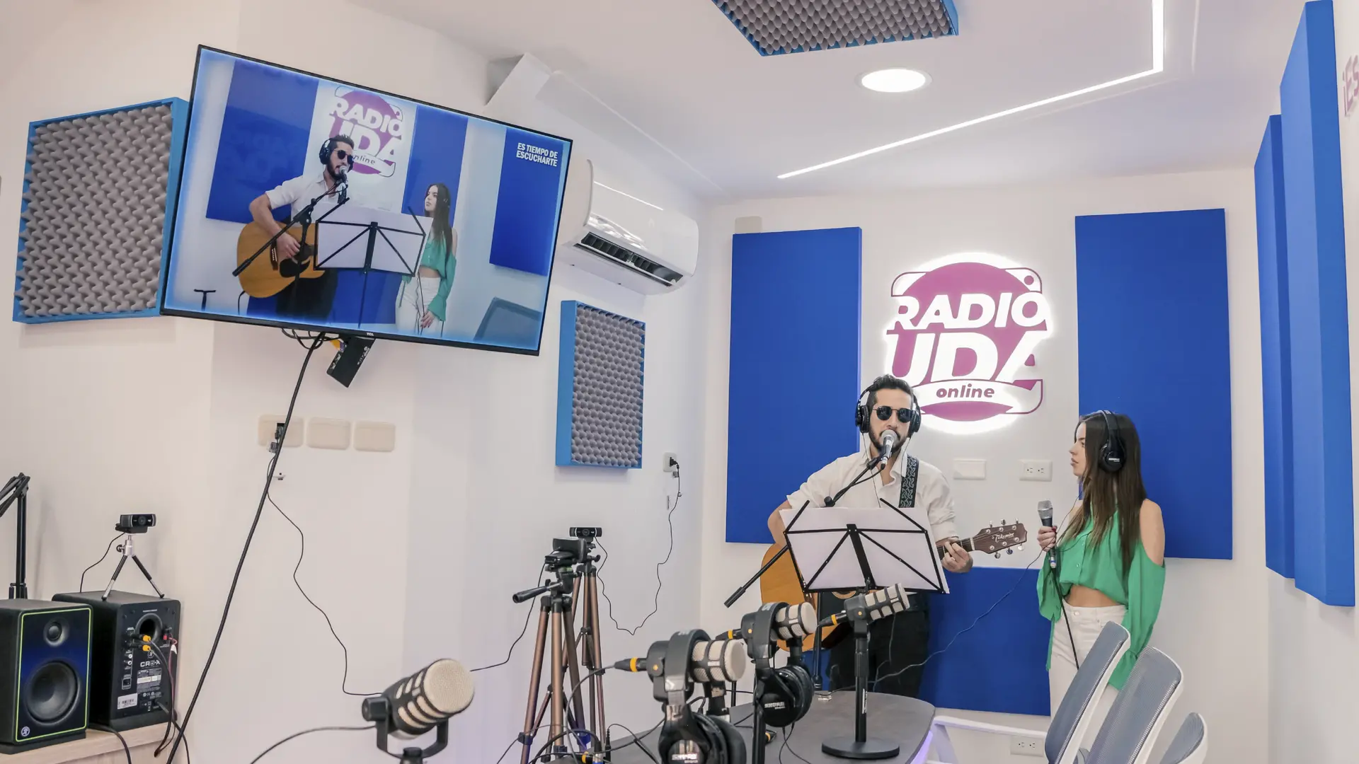 Radio UDA: donde el aprendizaje y entretenimiento se fusionan