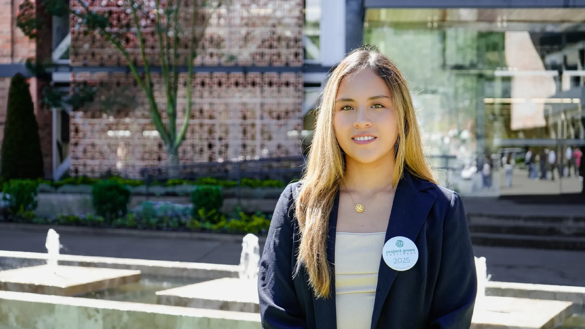 Estudiante de la Universidad del Azuay gana competencia mundial de sostenibilidad entre más de 7.000 participantes de 128 países