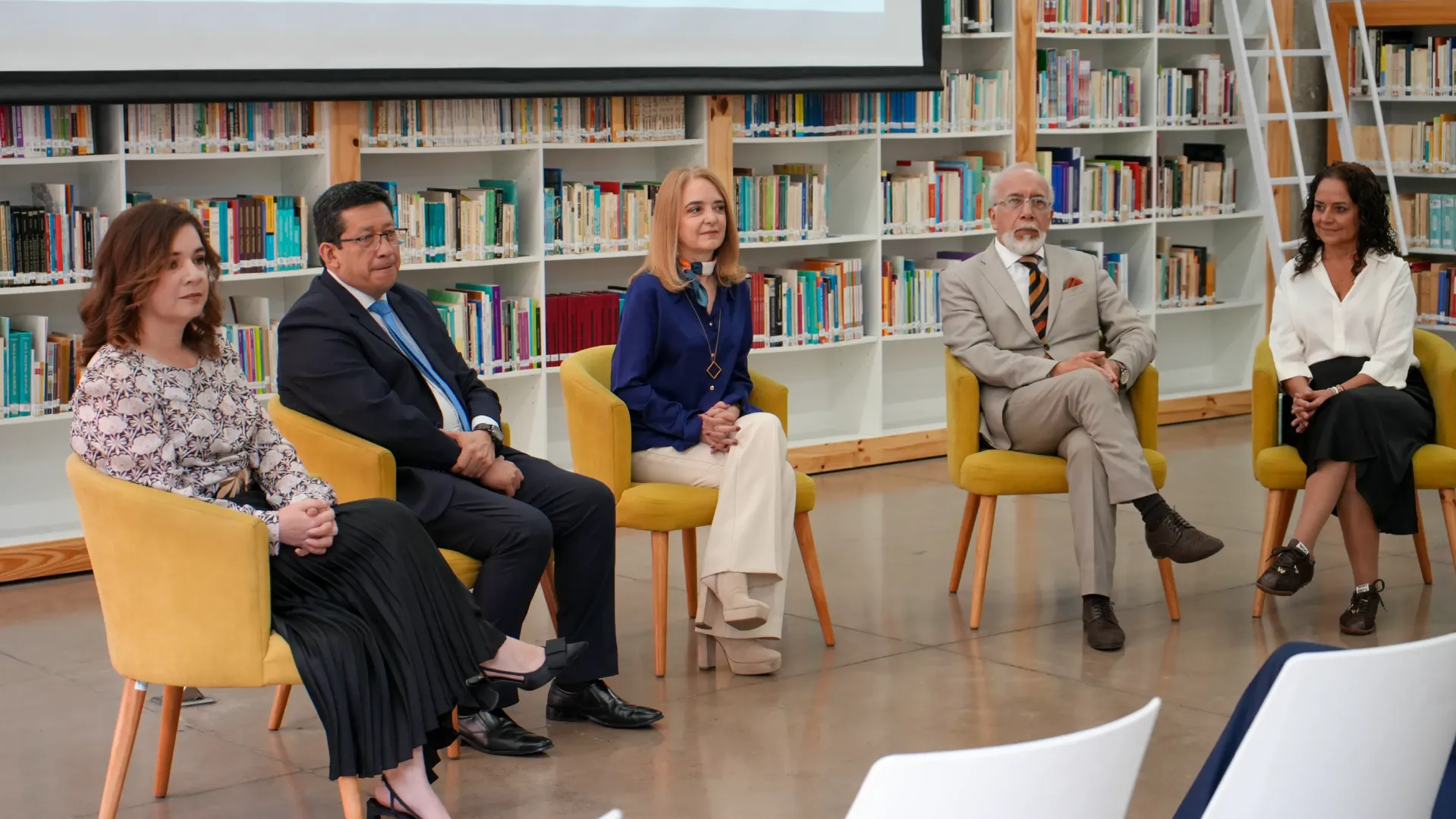 La Universidad del Azuay fue sede del Seminario Internacional Territorios Resilientes 2026: Alianzas Globales y Gobernanza Climática en Ecuador