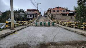 In Girón, the state of the bridges over the El Chorro river is evaluated after the collapse of a structure