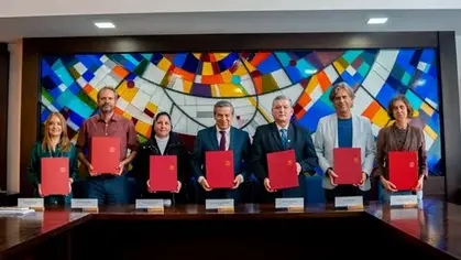 Firma de convenios interinstitucionales 