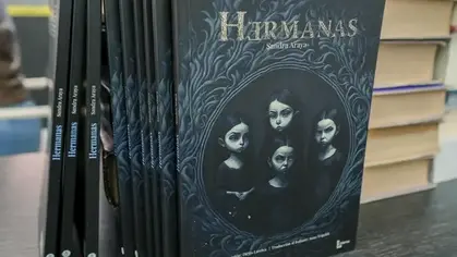 "Hermanas" por la autora Sandra Araya
