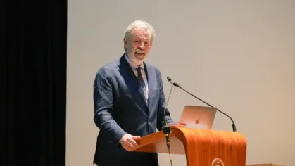 En la Universidad del Azuay se realizó la charla magistral “Conectando continentes, formando redes y construyendo oportunidades de investigación y colaboración”