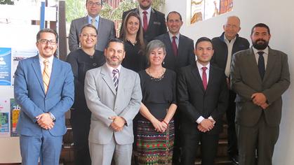 En un acto histórico, asumen los representantes de los graduados de la UDA