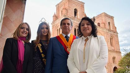 Insignia de la Municipalidad y misa en la Catedral por el aniversario de la UDA