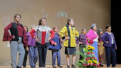 Students of the UDA design clothes for the parade "Permanent Beauty"