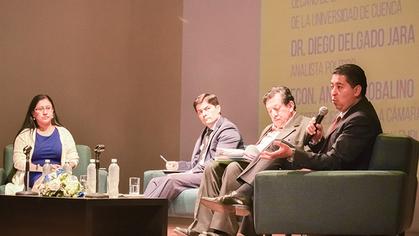 Mesa redonda sobre economía ecuatoriana