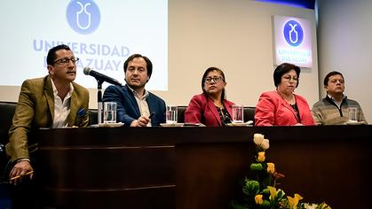 Mesa redonda sobre economía ecuatoriana 2019