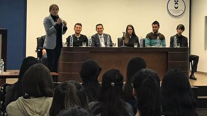 Psicología Organizacional realizó un conversatorio para los estudiantes con los ex alumnos más destacados de la carrera 