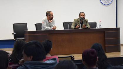 Tardes de diálogo en la Escuela de Comunicación con el periodista Ricardo Tello