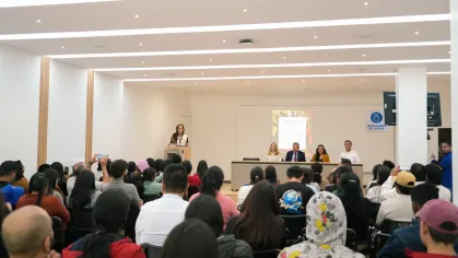 En la Universidad del Azuay se realizó el encuentro “De la teoría a la Práctica”