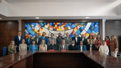 Firma de Convenio entre FEDEC y la Universidad del Azuay