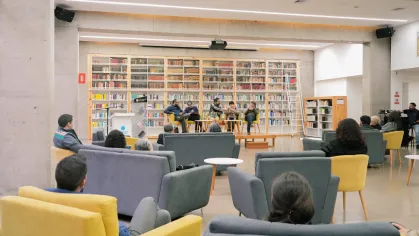 En la Universidad del Azuay se presentó el recital poético “Flashback” con la presencia de cinco poetas locales