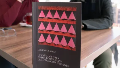 En la Universidad del Azuay se presentó el libro "Desde el Misterio: Poesía ecuatoriana de entresiglos (1980-2020)"