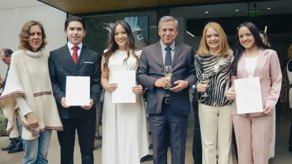 La Universidad del Azuay posesionó a los nuevos representantes estudiantiles para el período 2026 - 2027 