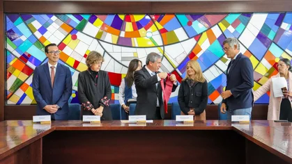 Davide Ballabio es nombrado Profesor Honorífico en la Universidad del Azuay