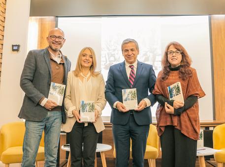 Lanzamiento del libro "Mirar hacia adentro: reflexiones y relatos sobre el trabajo de campo en la antropología"