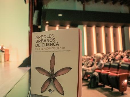 Presentación del libro “Árboles urbanos de Cuenca: Guía de reconocimiento” 