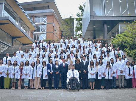 Imposición de Mandiles 