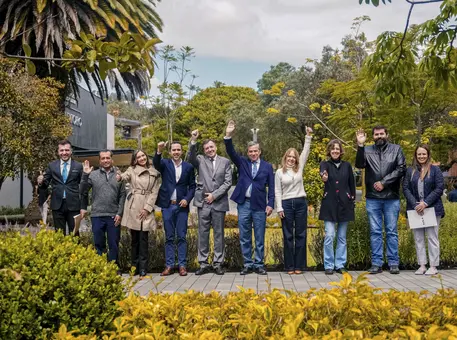 Firma de Convenio entre la Universidad del Azuay y KIA Ecuador 