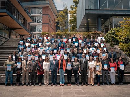 Entrega de certificados actualización docente 