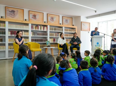 Presentación del libro “Ranas Venenosas”