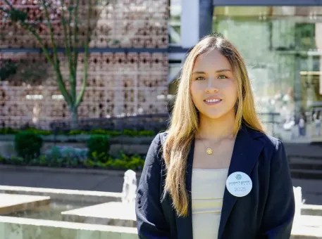 Estudiante de la Universidad del Azuay gana competencia mundial de sostenibilidad entre más de 7.000 participantes de 128 países