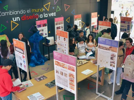Diseñamos bonito, pero no contamos nada: por qué los diseñadores deben estudiar cómic