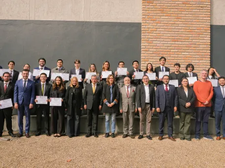 Estudiantes de la Facultad de Ciencias Jurídicas recibieron reconocimientos
