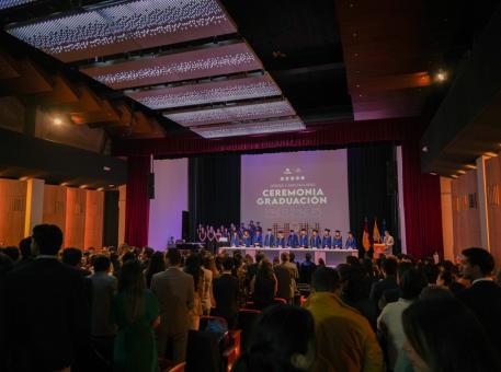Ceremonia de Investidura de la Facultad de Diseño y Arte