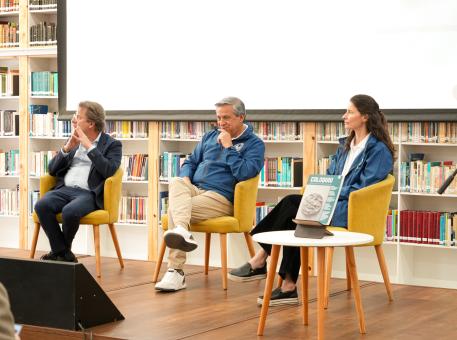 La Universidad del Azuay presenta la edición 77 de la Revista Coloquio, dedicada a Galápagos