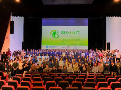 En la Universidad del Azuay se inauguró el Congreso Internacional de Energías Renovables y Eficiencia Energética Summit 2026