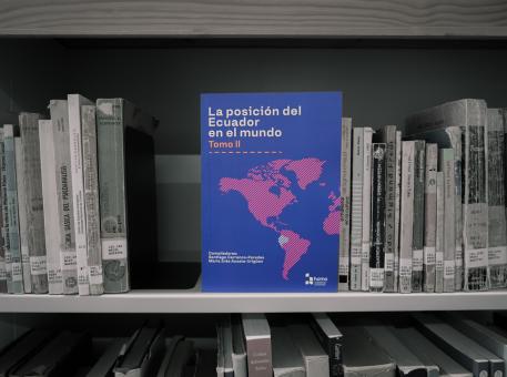 La Universidad del Azuay presentó el libro “La Posición del Ecuador en el mundo: Tomo II”