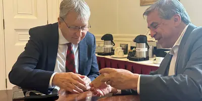Our Rector holds work sessions at the University of Edinburgh