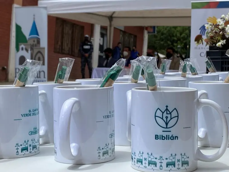Presentación de la marca Biblián
