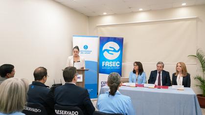 Firma de convenio Universidad del Azuay y FASEC