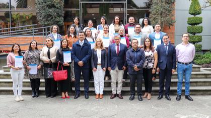 Entrega de certificados: Actualización en Medicina Familiar