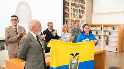 Entrega de casacas institucionales 
