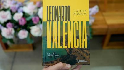 Leonardo Valencia presenta su obra “La luna nómada”