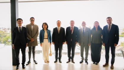 La Universidad del Azuay recibió a Sun Xiangyang, Embajador de la República Popular China