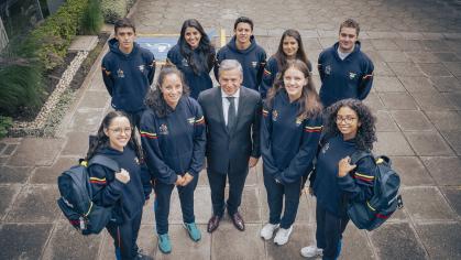 La UDA entrega uniformes a sus deportistas que competirán en los IV FISU América Games - Lima 2026