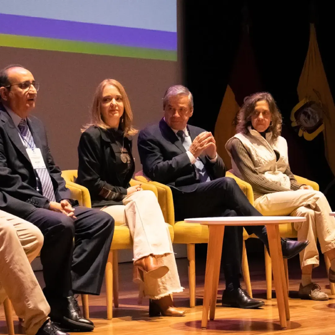 La Universidad del Azuay fue sede del Encuentro Sostenibilidad, Innovación e Hidroelectricidad 